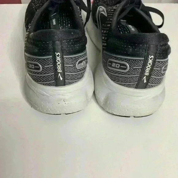 Brooks Mens Black sneakers main image 6